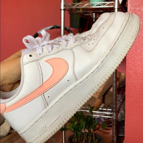 Nike Shoes - USED — NIKE AIR MAX 1 pink and white